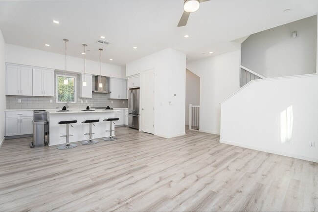 Building Photo - 508 Alisal Ln