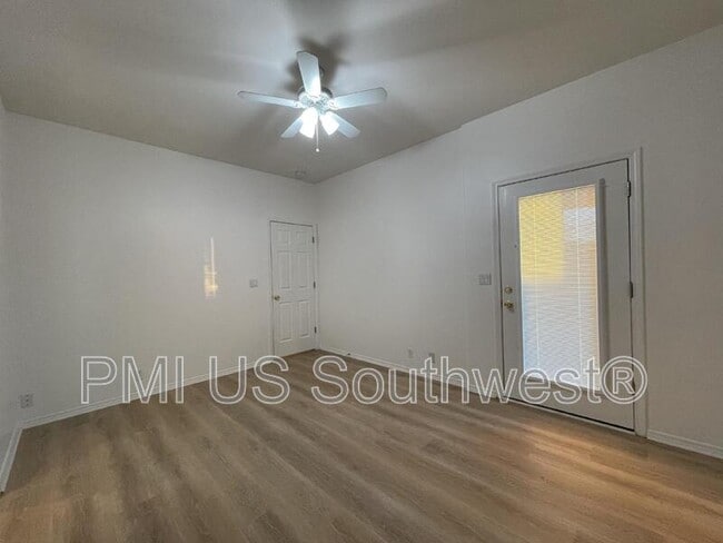 Building Photo - 4433 Via Rialto Ln