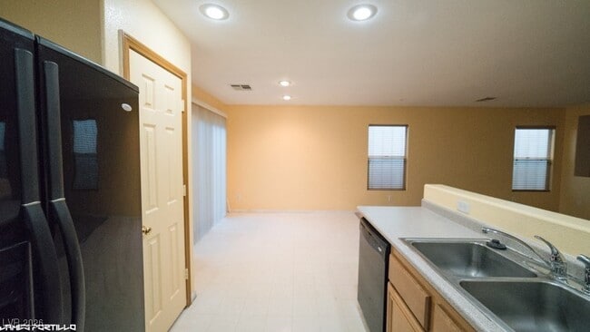 Building Photo - 5028 Stumbling Colt Ct