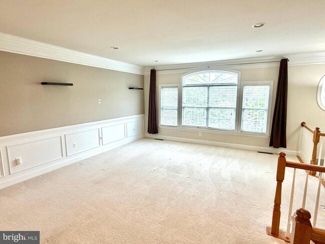 Building Photo - 47574 Royal Burnham Terrace