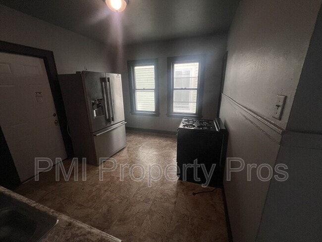 Building Photo - 2530 N 37th St