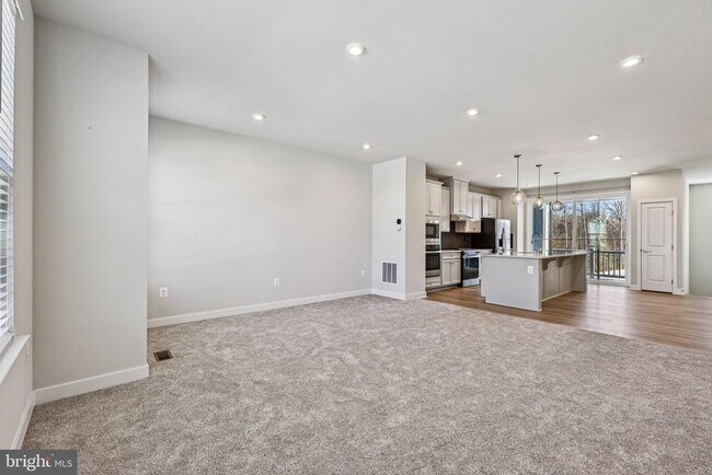 Building Photo - 9389 Edenderry Dr