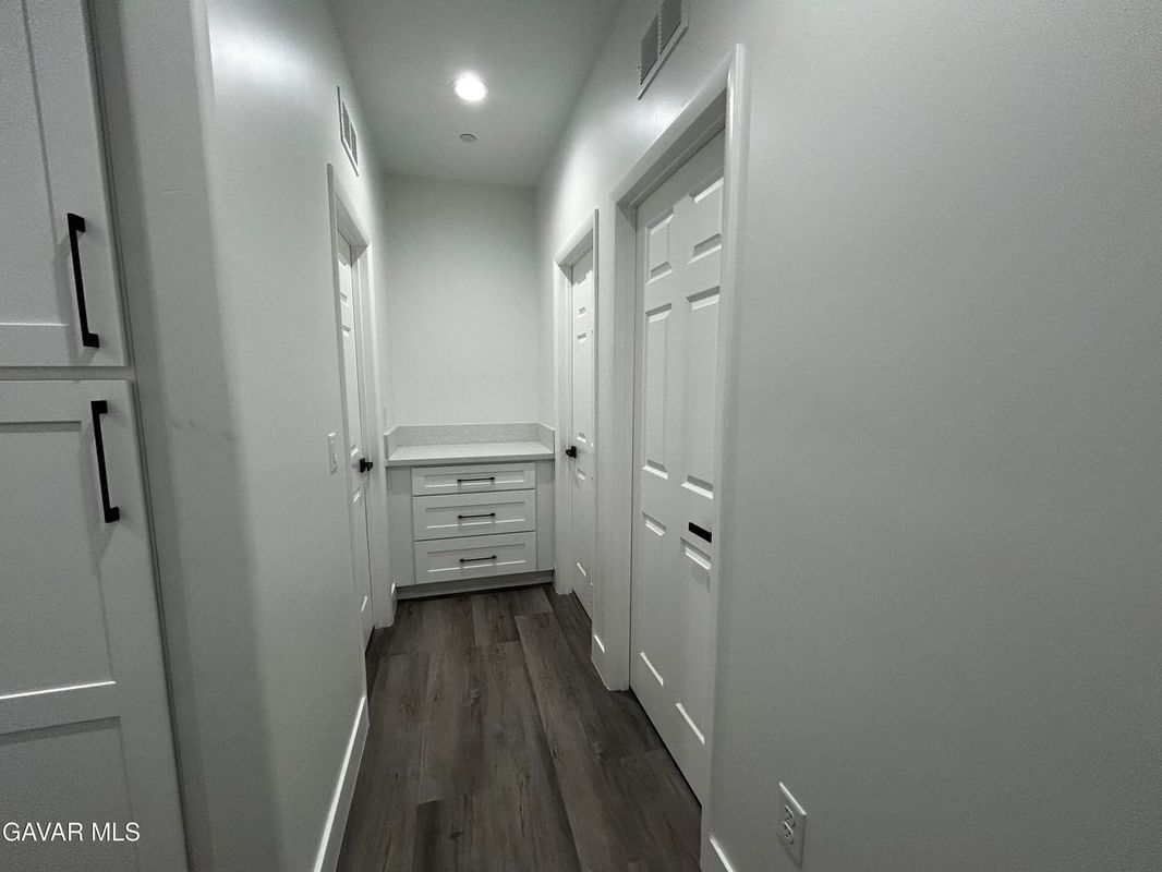 Building Photo - 3838 Balmont St