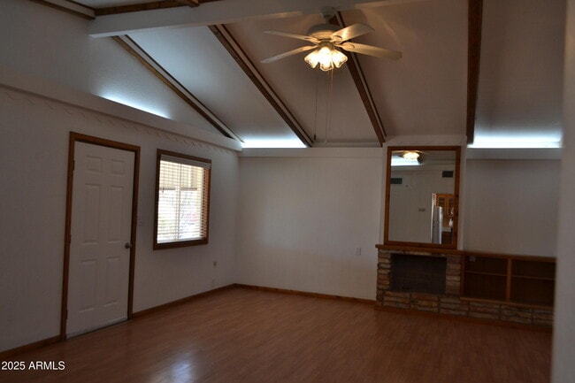 Building Photo - 677 S Warner Dr