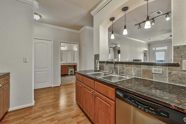 Building Photo - 1711 Old Spanish Trl