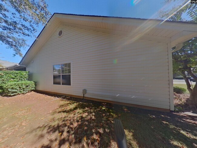 Building Photo - 112 Candar Ct