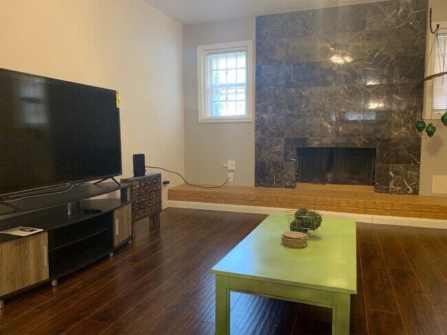 Building Photo - 2311 Chelsea Knoll Ln