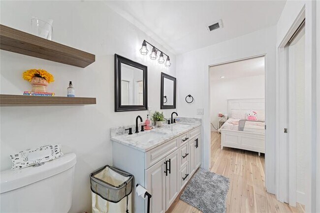 Building Photo - 15799 Menton Bay Ct
