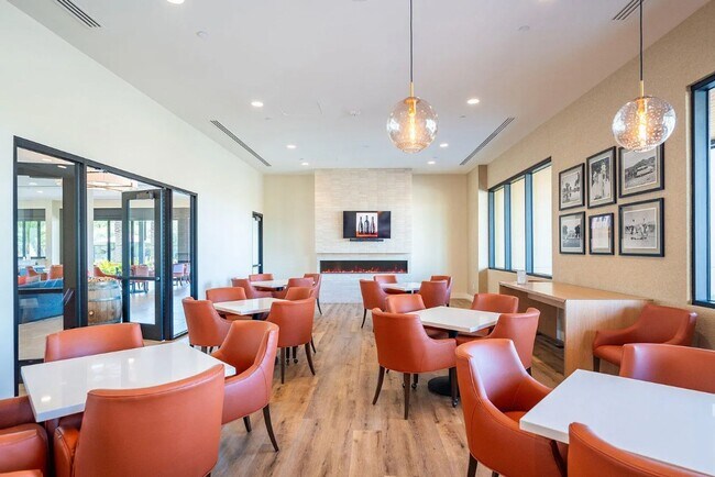 Building Photo - Furnished 2-Bed, 2-Bath Condo in Gainey Ranch