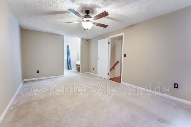 Building Photo - 6410 Kings Landing Rd