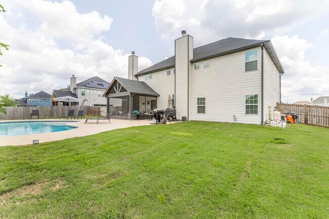 Building Photo - 105 Pearl Moss Ln
