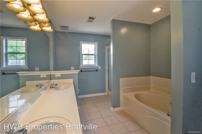 Building Photo - 4 br, 2 bath House - 466 Harvest Loop