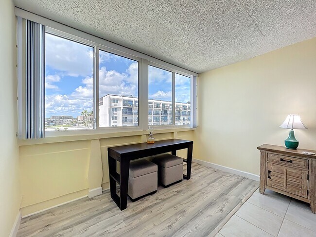 Building Photo - 2020 N Atlantic Ave