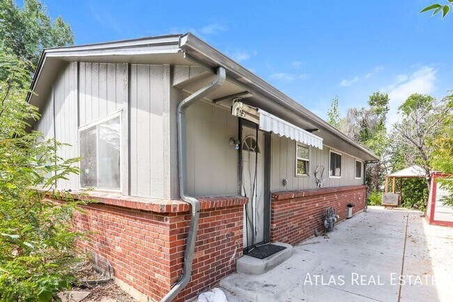 Building Photo - 3603 W 90th Pl