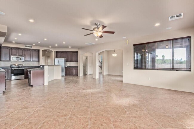 Building Photo - 13915 E Cienega Creek Dr