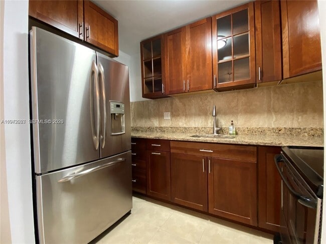 Building Photo - 11398 Royal Palm Blvd