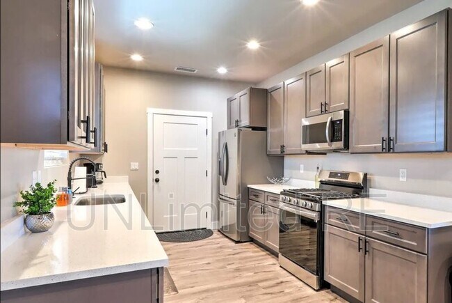 Building Photo - 2269 W Mission Timber Cir