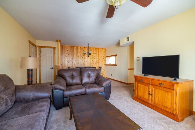 Building Photo - San Mateo -  Unit 84
