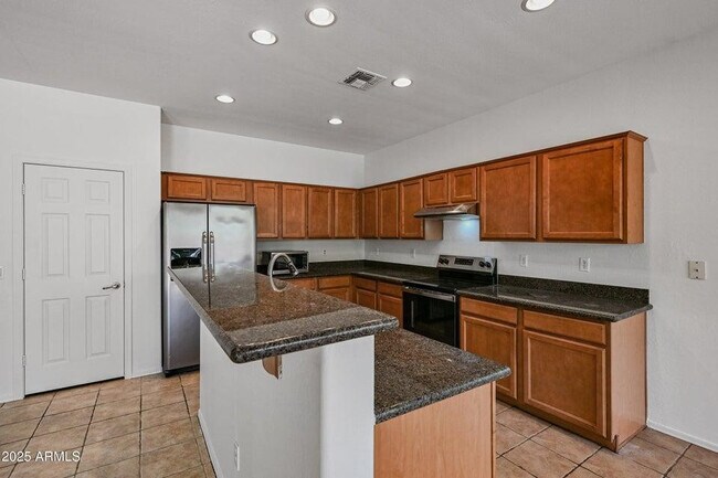 Building Photo - 3852 S Eucalyptus Pl