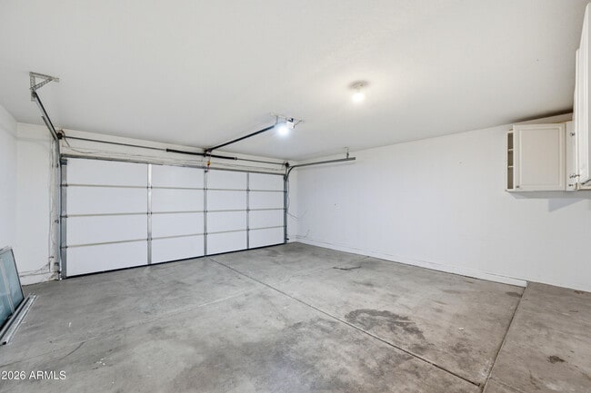 Building Photo - 1616 E Desert Ln