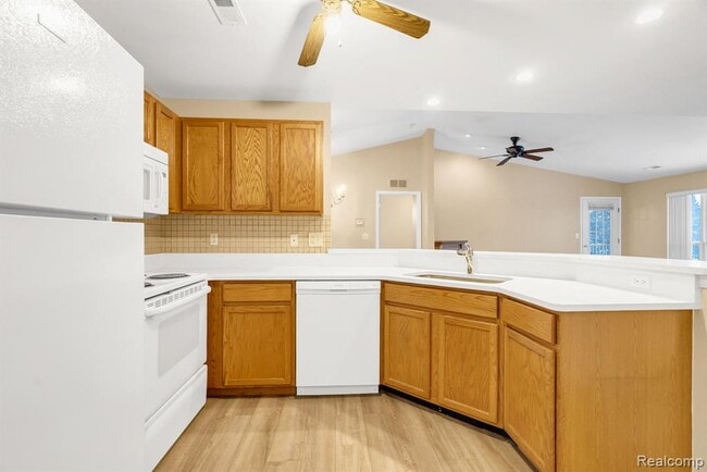 Building Photo - 8208 Chesapeake Cir