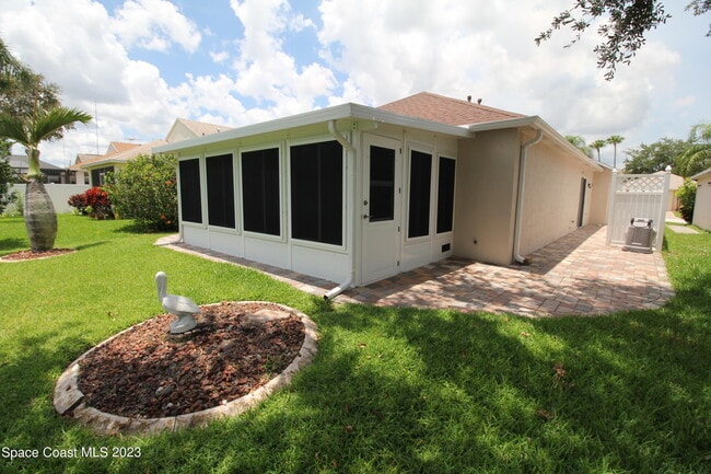 Building Photo - 2729 Maderia Cir