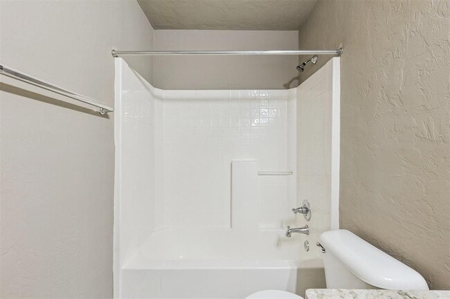 Building Photo - 4508 Applegate Dr