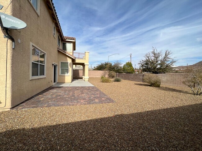 Building Photo - OVER 4000 SQ. FT. EXECUTIVE HOME IN GATED ...
