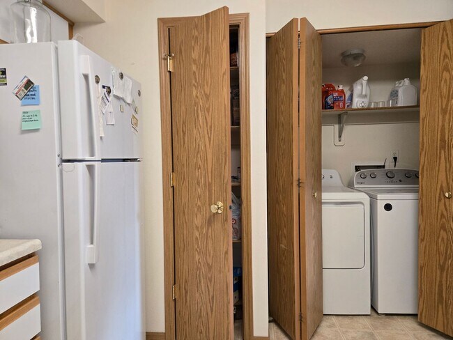 Building Photo - Jack Vallandingham Coral Court