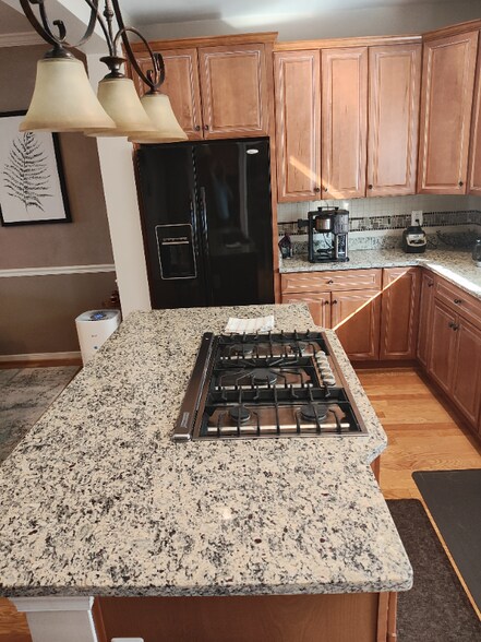 Building Photo - 2110 Hardbower Way