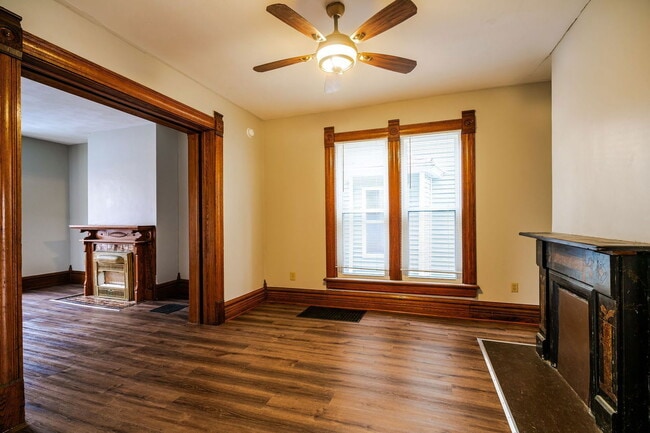 Building Photo - 1250 Indianola Ave