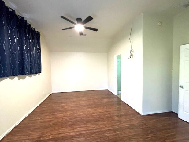 Building Photo - 408 Cedar Point Dr