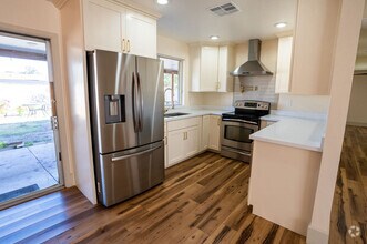 Building Photo - 8428 W Heatherbrae Dr