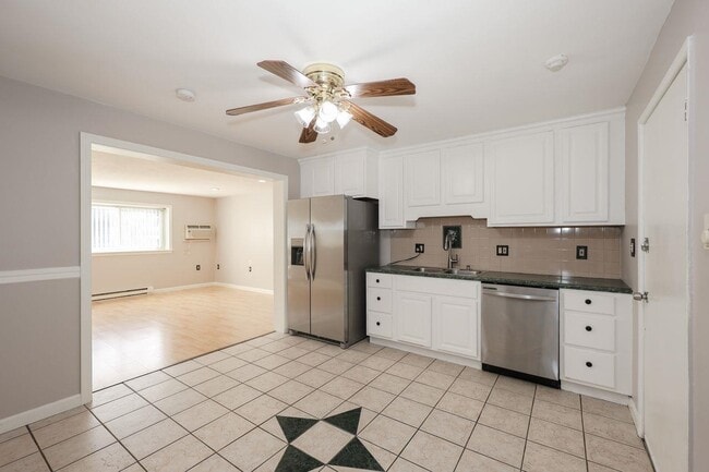 Primary Photo - 128 Loudon Rd