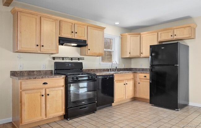 Building Photo - 641 Smithfield Rd