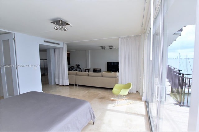 Building Photo - 770 NE 69th St