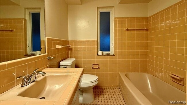 Building Photo - 21781 Stratford St