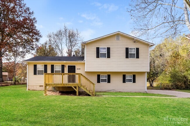 Primary Photo - 2632 John Petree Rd