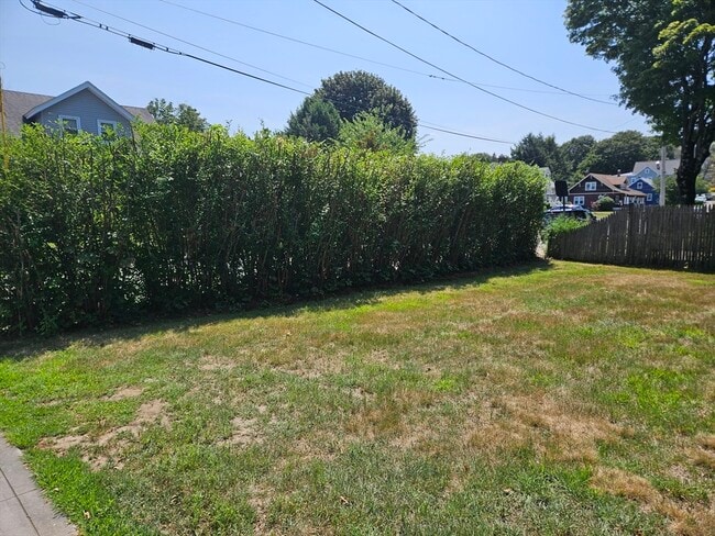 Building Photo - 42 Sumner St