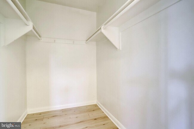 Building Photo - 3515 Washington Blvd