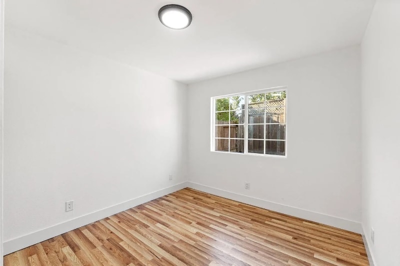 Building Photo - 2887 Fordham St