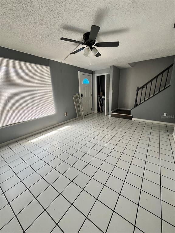 Building Photo - 4918 Silver Oaks Village