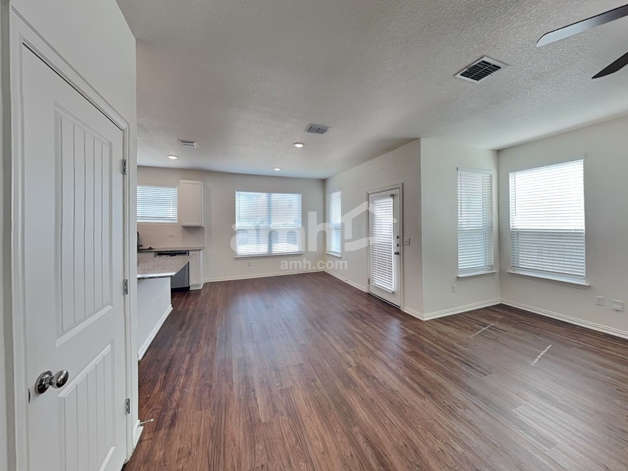 Building Photo - 180 Pebble Creek Run