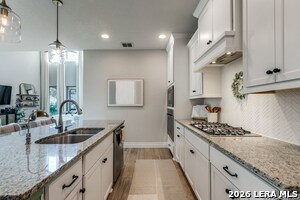 Building Photo - 1022 Cadogan Squire