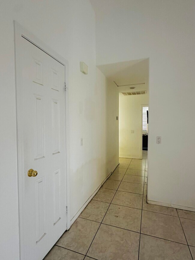 Building Photo - 31675 Victor Rd