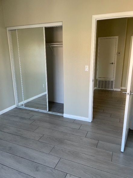 Building Photo - 7986 Mango Ave