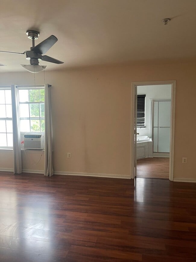 Building Photo - Charming 4BR Townhouse in Waldorf