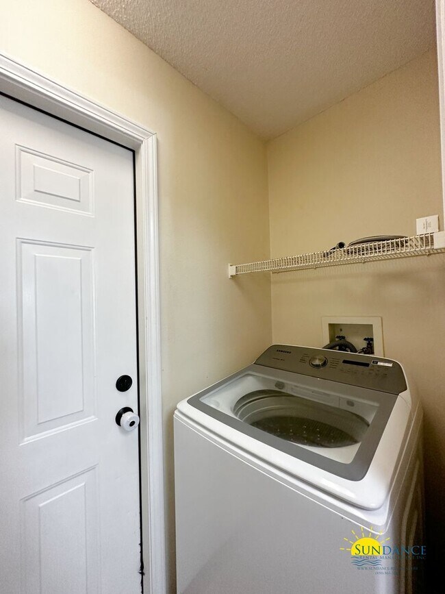 Building Photo - Adorable 3 Bedroom Home located  in Fort Walton Beach Home!