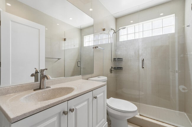 Building Photo - 3790 Piedmont St