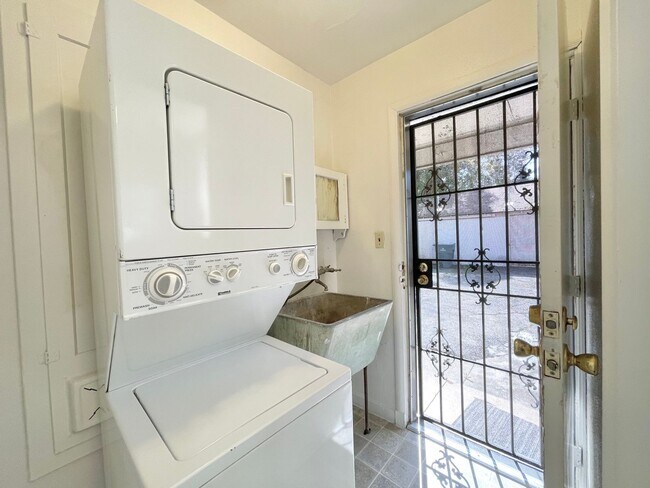 Building Photo - 2788-2790 &amp; 2792 4th Avenue